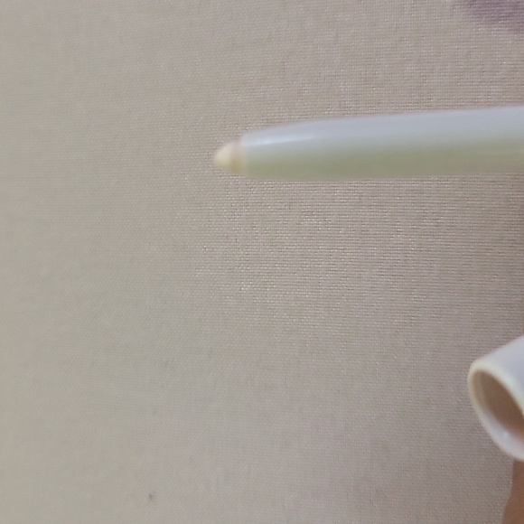 Eyeliner - Picture 4 of 5